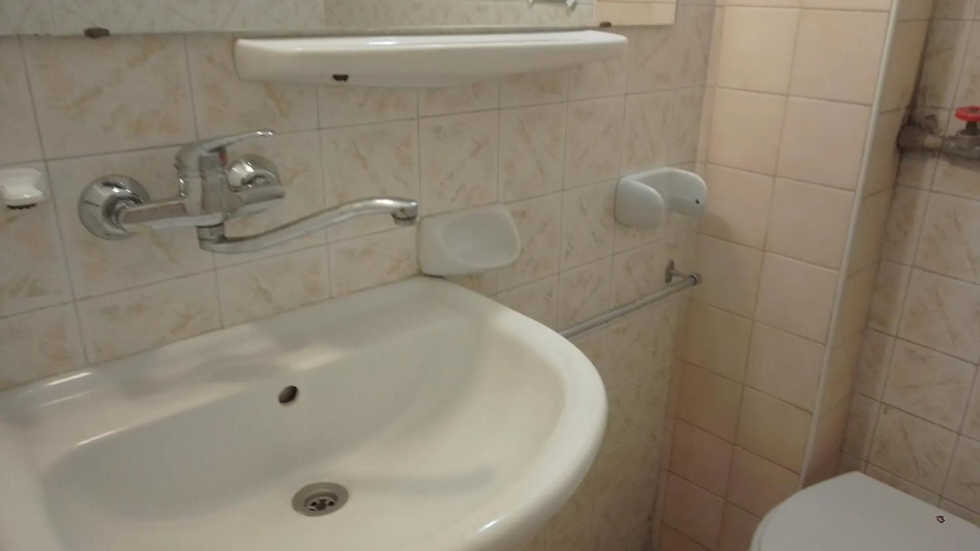 Steady Guests Rooms, Varna Homestay