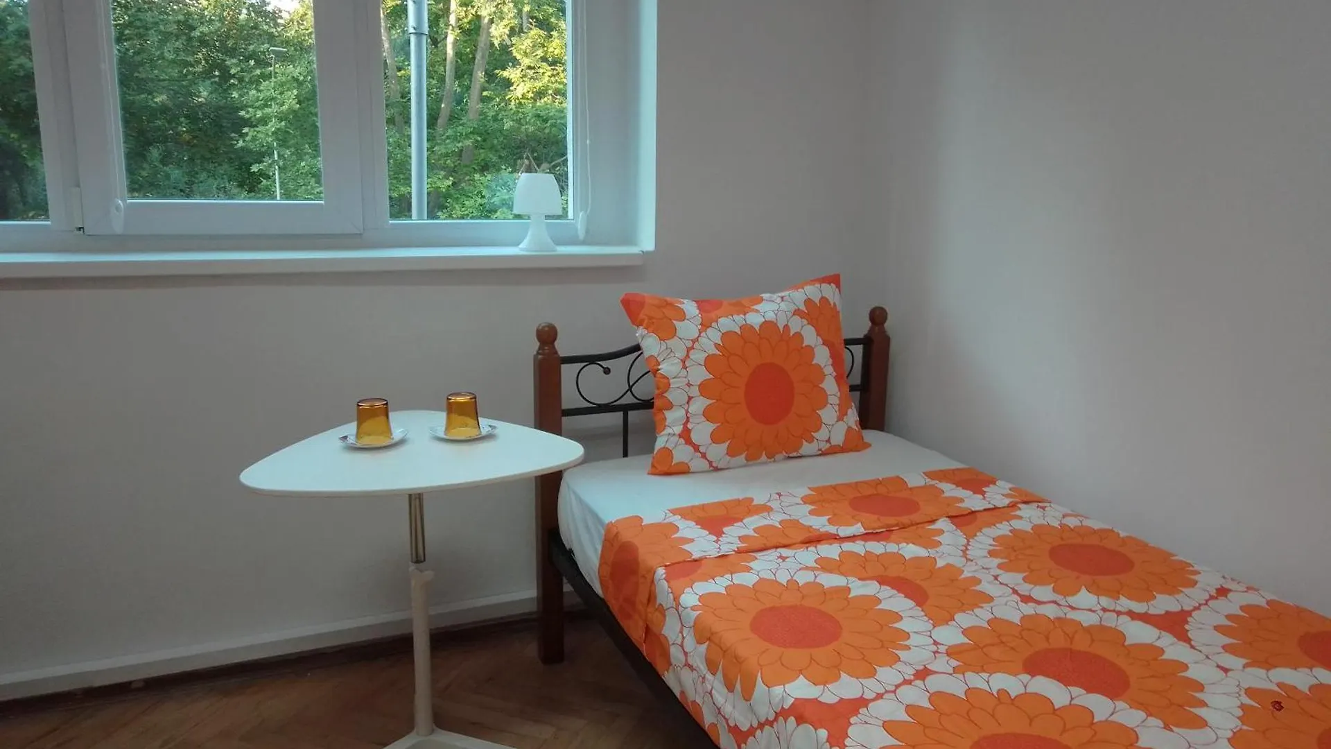 Steady Guests Rooms, Varna